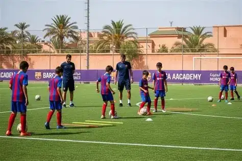 نادي برشلونة يغلق أكاديمياته في المغرب بعد عامين من تأسيسها